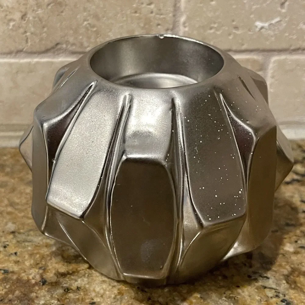 Geometric Modern‎ Tea Light Candle Holders 3.5 Inch Porcelain Silver 3 Item Set